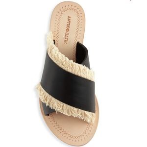 GUC ANTIK BATIK Alba Fringed Sandals
